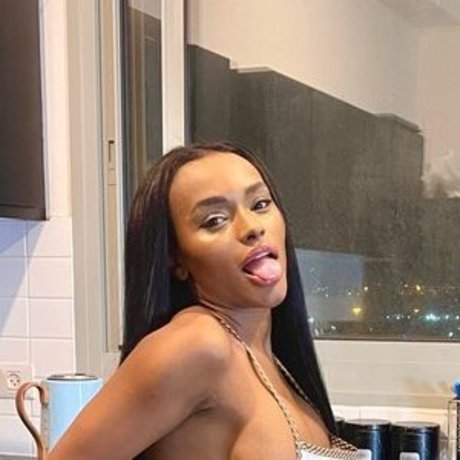 Sapir Adona adult model galleries