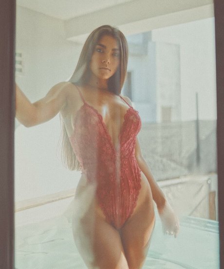 Valentina Grant star art image