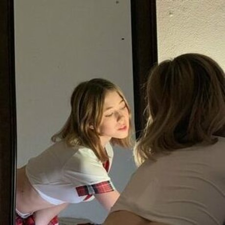 redhead skinny onlyfans xxx pics