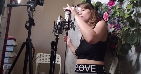 softlygaloshes erotic pornstar photo