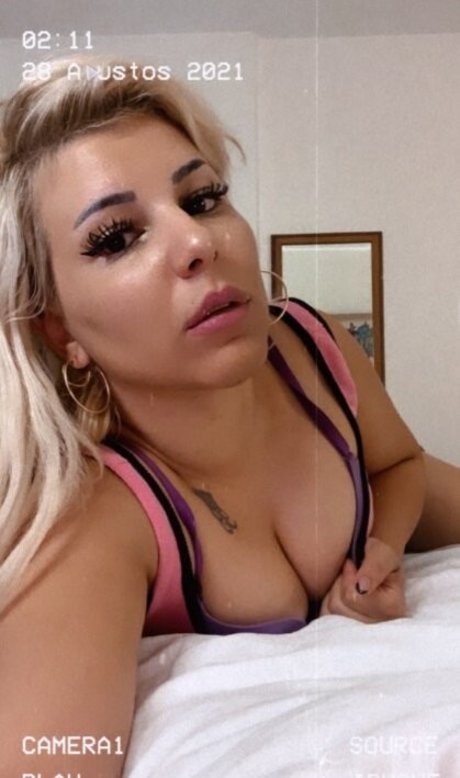 Beste Barkut model naked photo