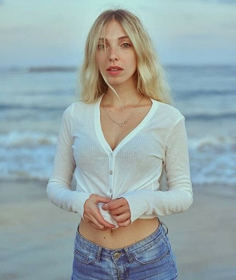 Tiny Miny Mo model hd pictures