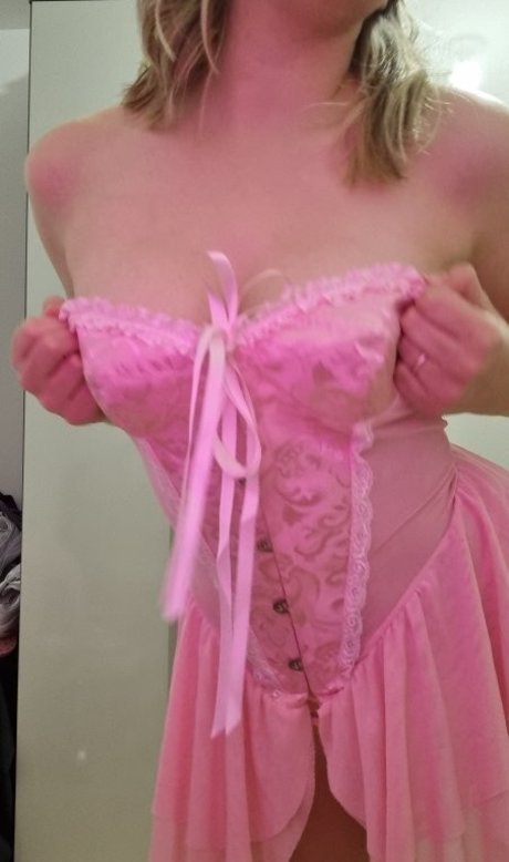 Viviane Costa exclusive model photo