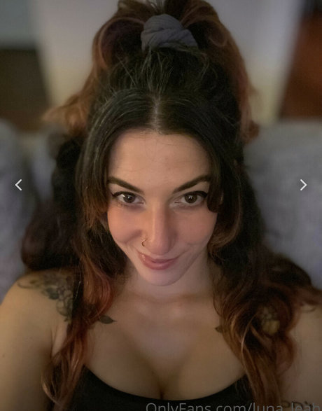 Luna Leah pornstar adult photo