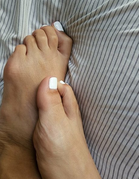 Any Avagg sexy model img