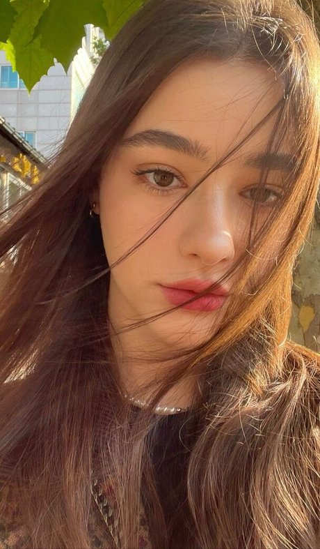 Dasha Tarab naked star photo