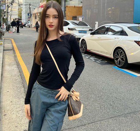 blonde anal onlyfans porn image