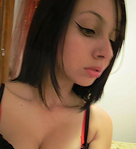 Jennie Naz perfect actress image