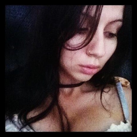 Jennie Naz model nude picture