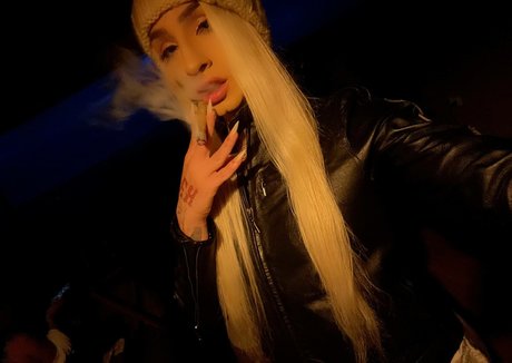 Kehiisha Star adult actress picture