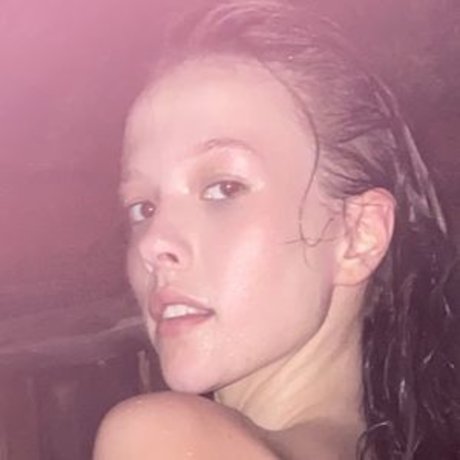 Demi Dee best star picture