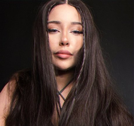 Shiny ASMR nude model archive