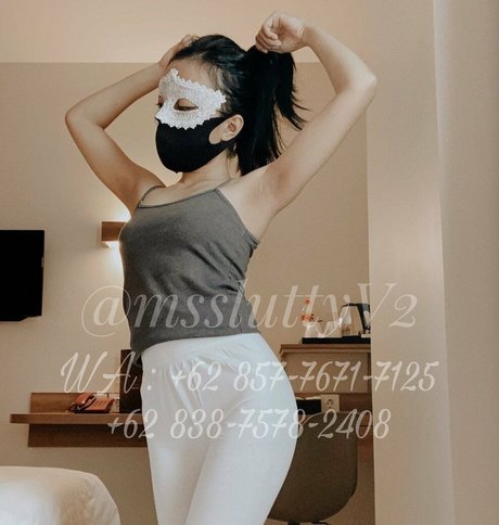 MssluttyVani model erotic pics