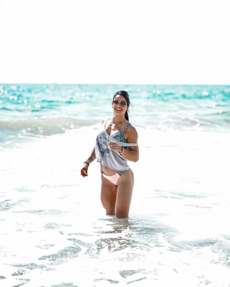 Ornella Nicolosi free model images