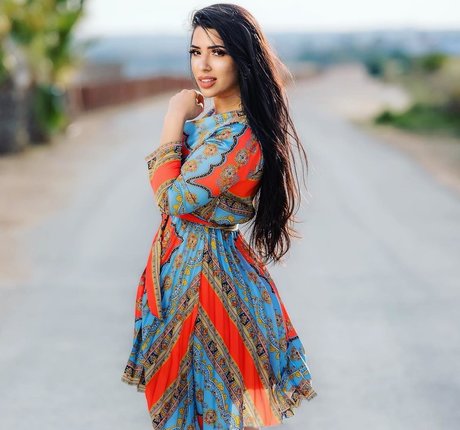 Mizz Ellaa ASMR model hd pictures