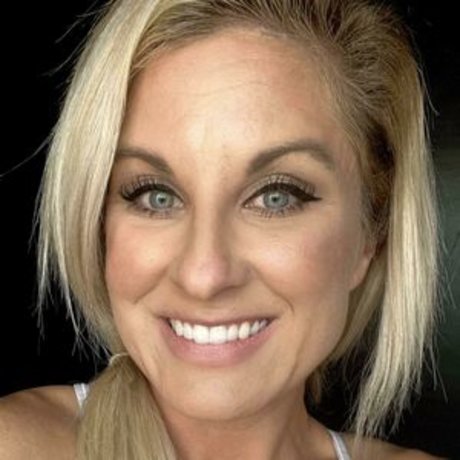 Blonde Country Girl hd model image