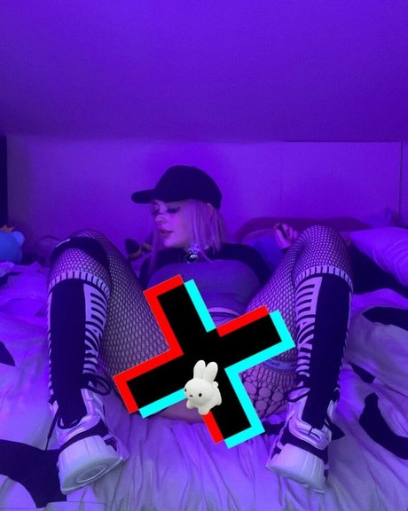 BipsyGG hot pornstar photos