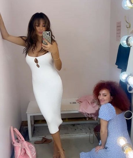 latina solo onlyfans naked img