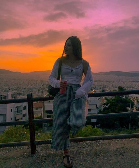 Aria Paria sex star pic