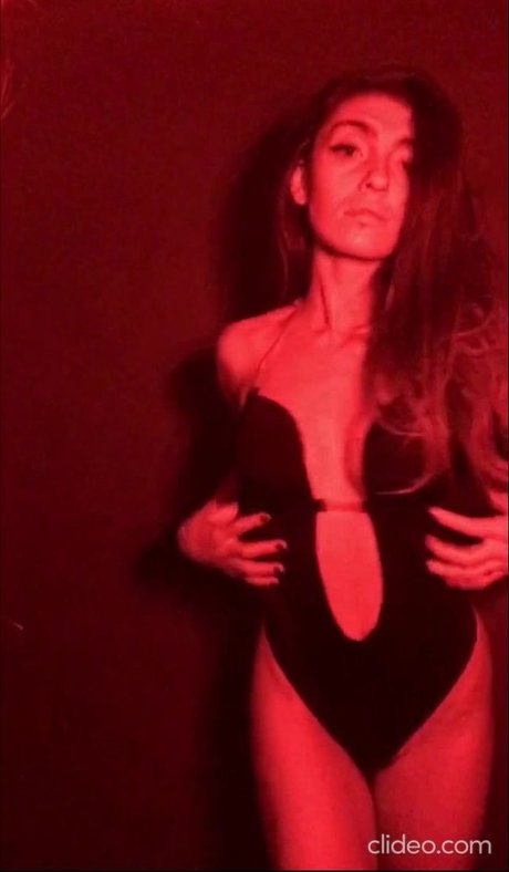 Gillianbarnes art actress image