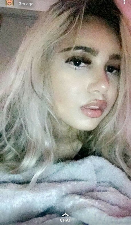 Shari G model exclusive pic