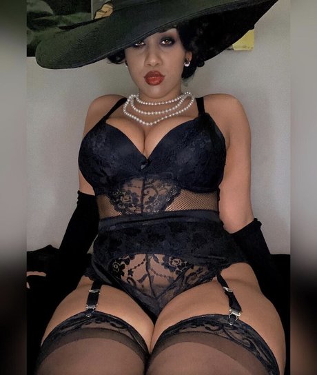 artsy doodle model pretty photo