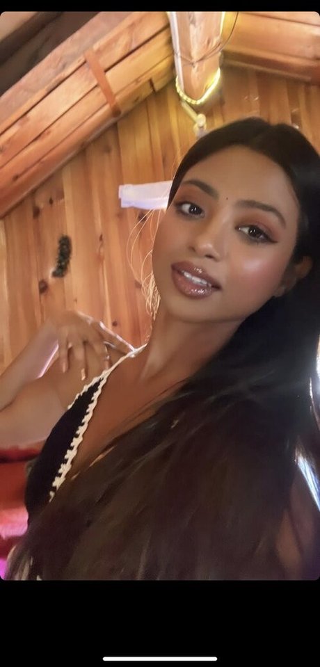 Shaun Romy nude model galleries