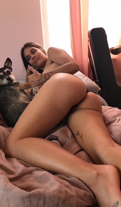 Caitlin Stasey art pornstar img