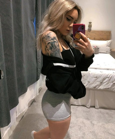 Baffy naked star images