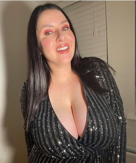 Suzie Mac star erotic archive