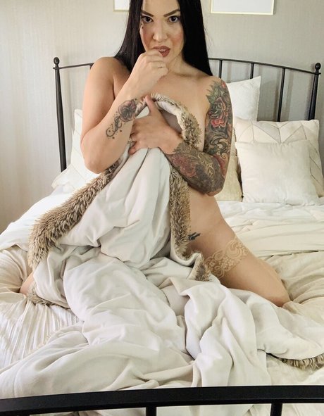 Shaul Guerrero star nude galleries