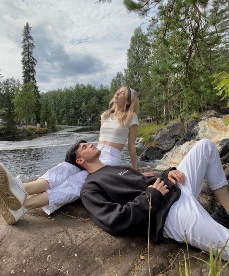 mom onlyfans pornographic picture