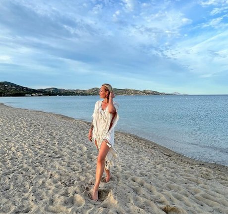 Sarah Connor naked pornstar gallery