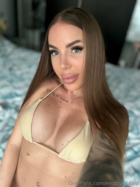 18 year old onlyfans hot nude pic