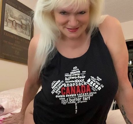 Sandie Lee exclusive model pictures