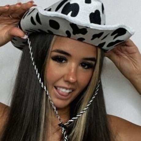 Lucie18 pretty actress images