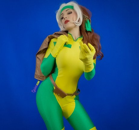 Egilea ASMR best actress photo