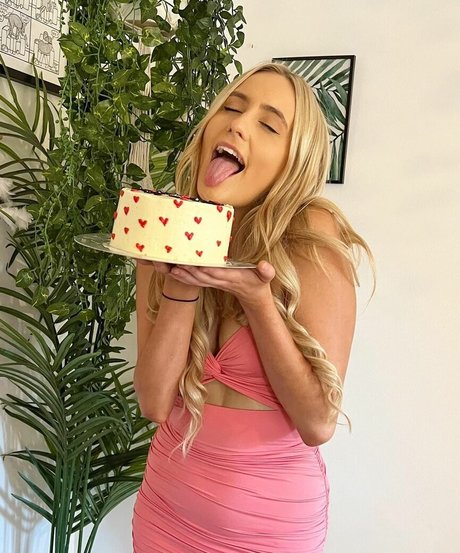 Ellierose Kelly model hot galleries