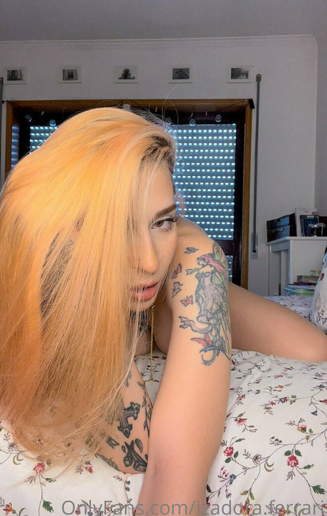 Izadora Ferrari model beautiful galleries