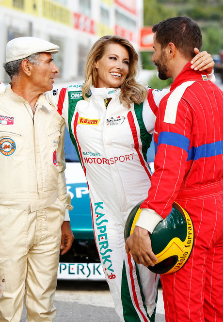 Sarah Winkhaus pornographic actress pictures