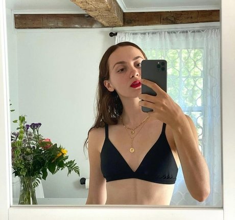 Maude Apatow model porn image