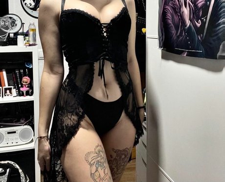 Draculonaa hot model archive