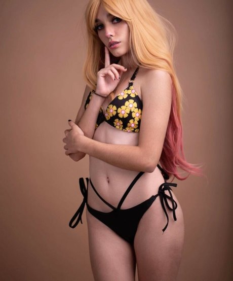 SarahIkiryuin sexy pornstar picture