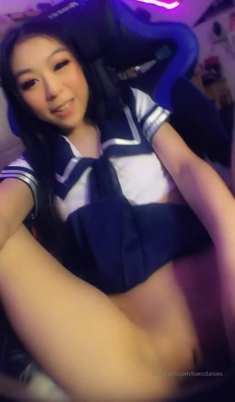 ToxicDaisies best star photos