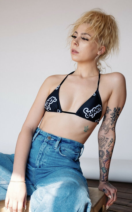 Lil Debbie model nice img