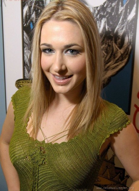 Andrea Lowell erotic actress pic