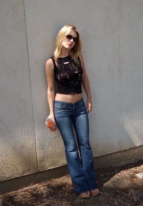 Andrea Lowell adult star pictures