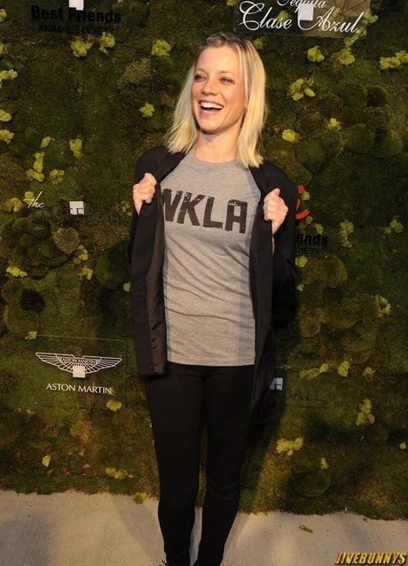 Amy Lysle Smart naked actress galleries