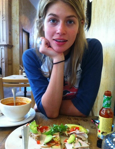 Annie McGinty top model picture