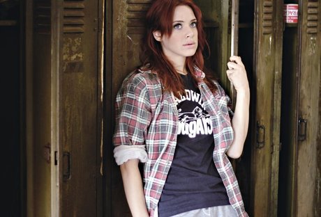 Annie Burgstede art actress images